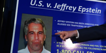 #Exclusive എപ്‌സ്റ്റീൻ ഫയൽസിൽ കേരളവും: രാജിവച്ച ബ്രിട്ടീഷ് ലേബർ പാർട്ടി നേതാവ് പീറ്റർ മാൻഡേൽസനും കേരളവും തമ്മിൽ എന്ത്?